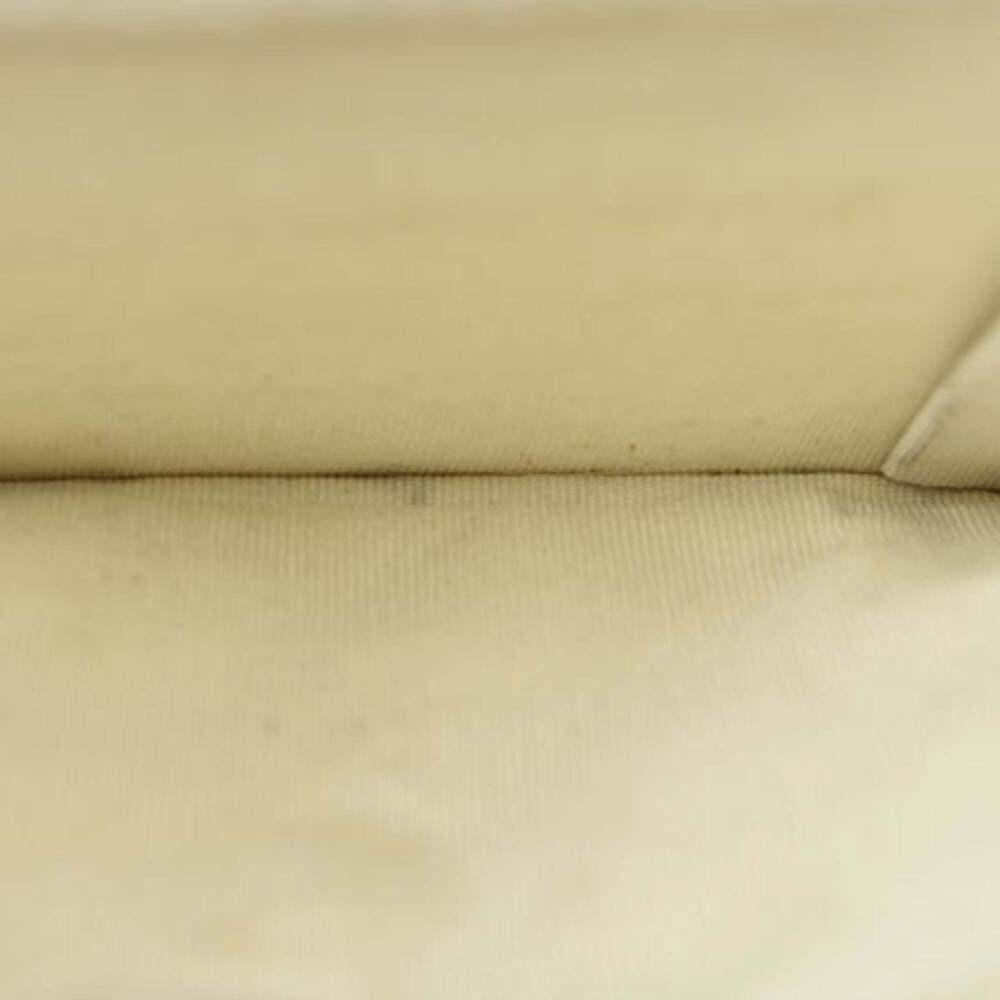 CHANEL White Caviar Leather Wallet - Picture 10 of 11